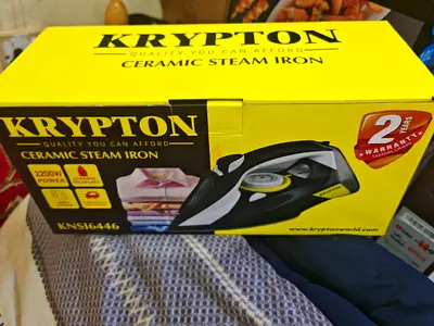Krypton Ceramic Steam Iron KNS16446 - Brand New in Box