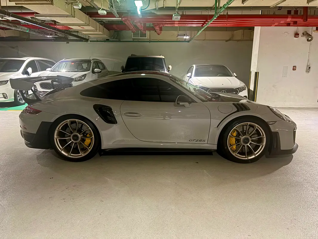 Porsche 911 2019 — photo 1 of 18
