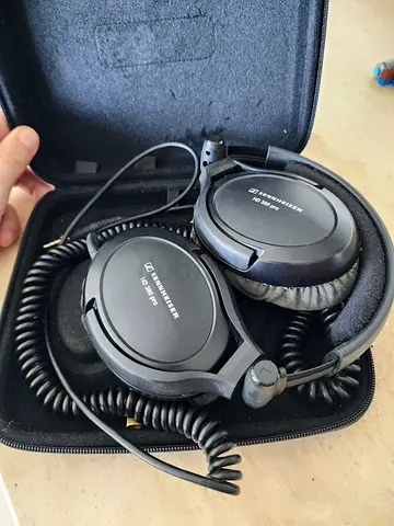 Sennheiser HD 380 Pro Wired Headphones - studio headphones for profesional studio work
