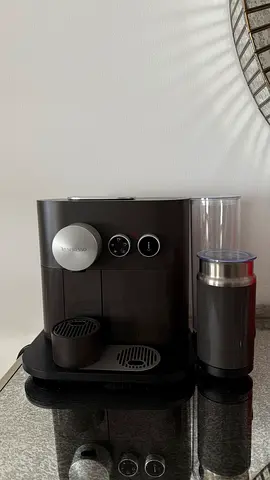 DeLonghi Nespresso Expert Automatic Coffee Machine with Milk Frother