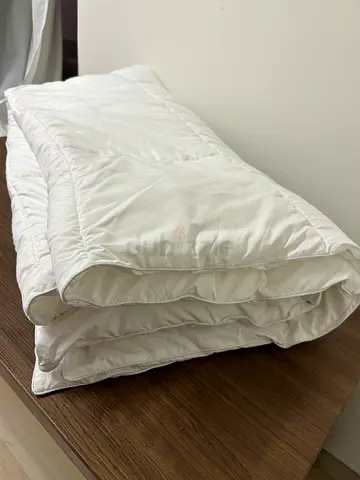 White Lightweight Comforter / Duvet - Good Condition