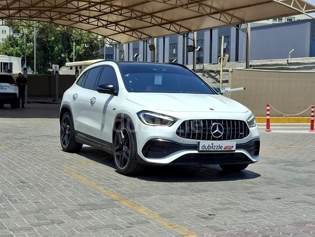 Mercedes-Benz GLA-Class 2022 — photo 1 of 12