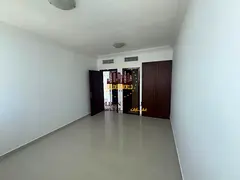 🏡 1-bedroom apartment with balcony for annual rent in Al Taawun. Master bedroom, 2 bathrooms, ope