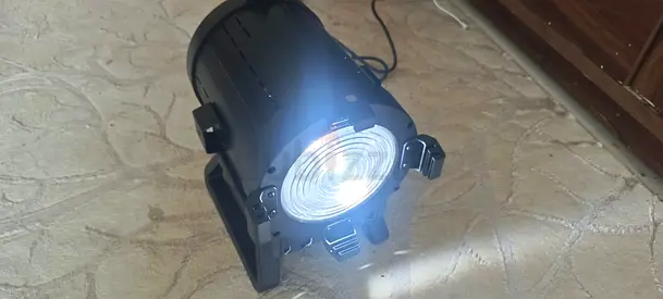 Professional Fresnel Studio Light with Barn Doors - 200W bio color Powerful Continuous Lighting