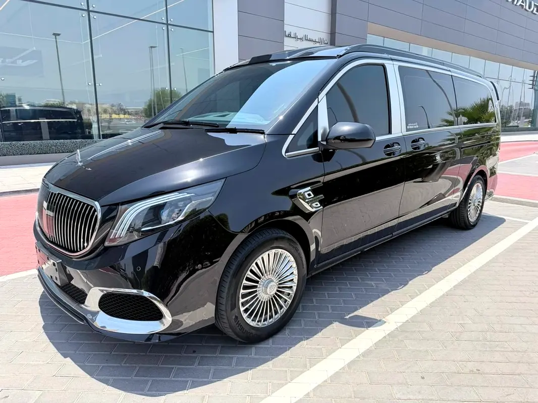 Mercedes-Benz Vito 2023 — photo 1 of 19