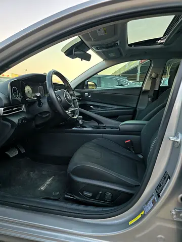 2021 Hyundai ELANTRA — миниатюра 7