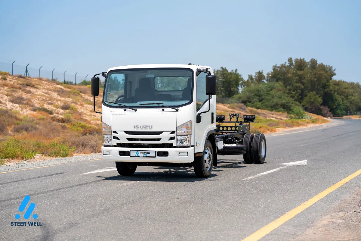 Isuzu N-SERIES 2025 — photo 1 of 20