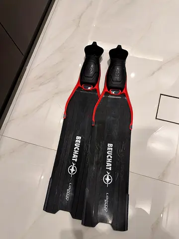 Beuchat Largo Carbon Freediving Fins - Size Adjustable