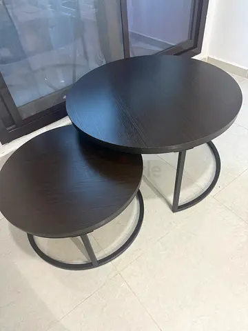 Set of 2 Round Nesting Coffee Tables - Dark Wood Finish