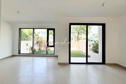Single Row | Unfurnished | Vacant