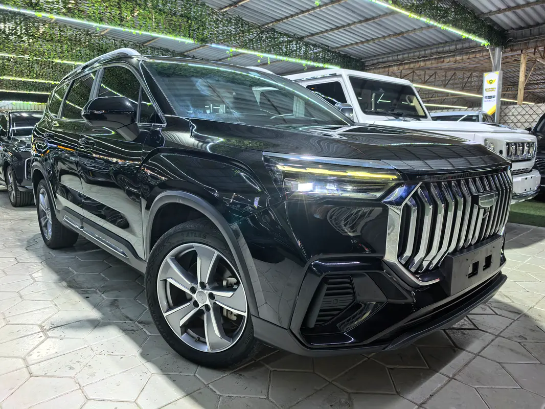 Geely Okvango 2025 — photo 1 of 20