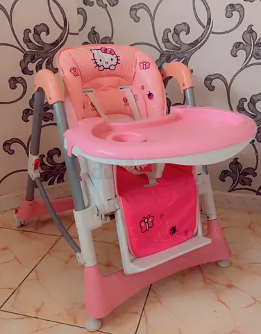 Pink Hello Kitty Baby High Chair with Tray - Adjustable Clean