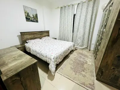 شقه غرفه وصاله مفروشه بالكامل ايجار شهري بالخان شامل النت فقط مجهزه بجميع الاجهزه الكهربائيه
