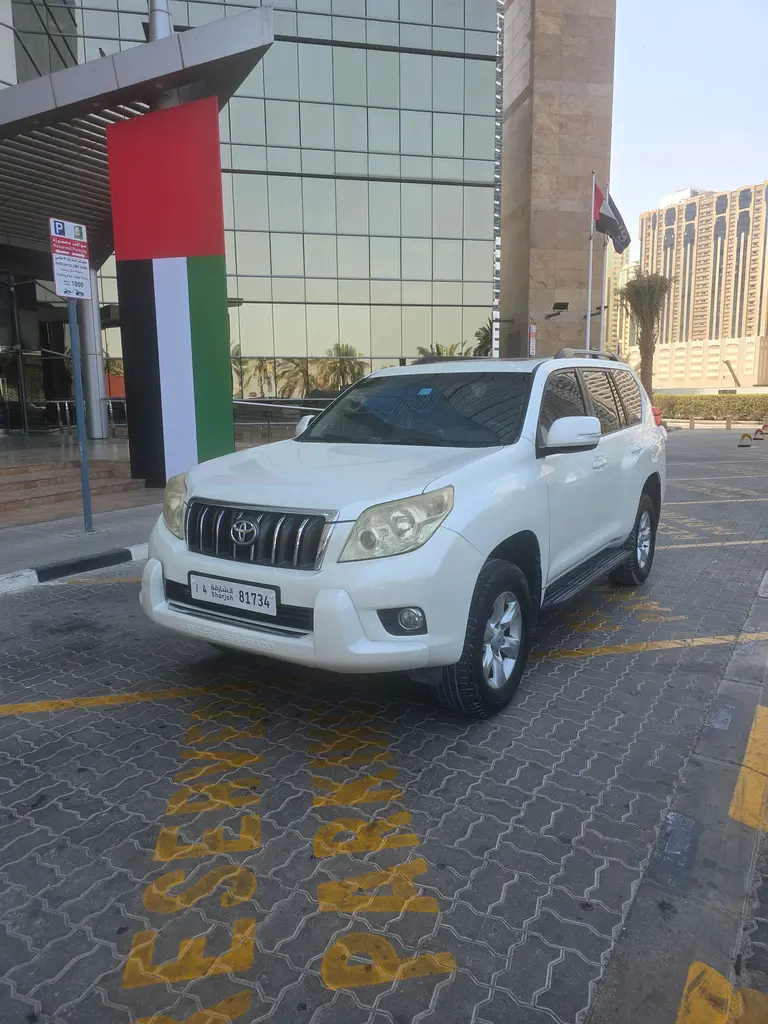 Toyota Prado 2011 — photo 1 of 20