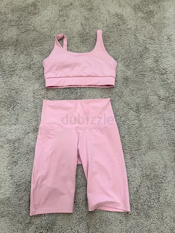 Light Pink Womens Crop Sports Top and High-Waist Biker Shorts Set S - M