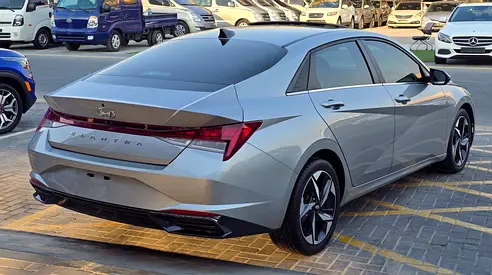 2021 Hyundai ELANTRA — миниатюра 5