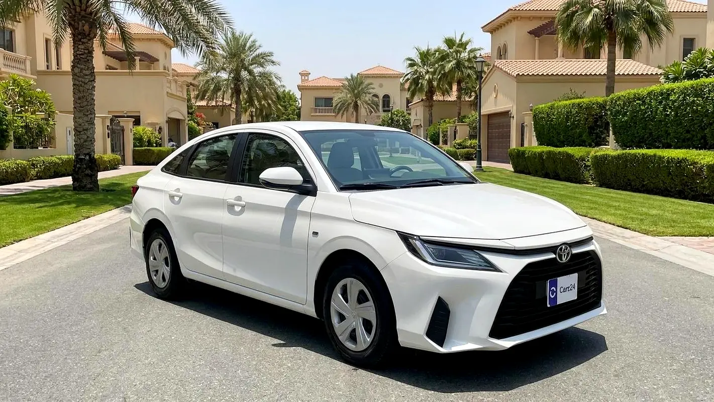 Toyota Yaris 2023 — photo 1 of 13
