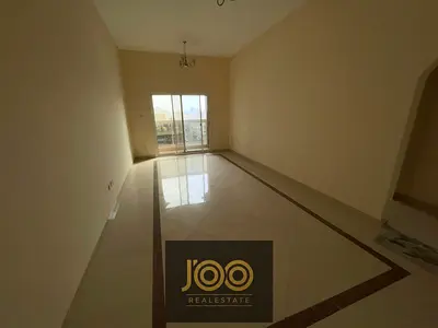 Spacious areas | Balcony | Central air conditioning | Prime location | Dirt parking