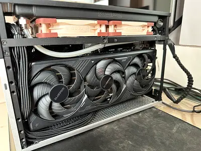 Gigabyte 5070ti Windforce OC SSF + lian-li vision