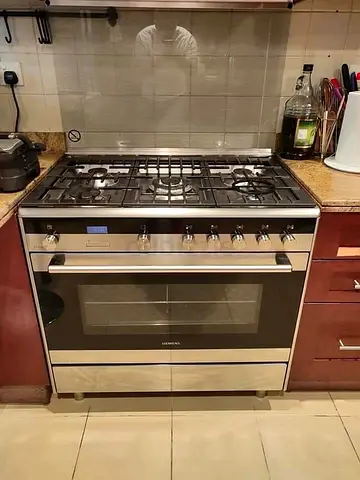 Siemens cooker tap gas oven electric 90by60cm 5 burnal very good condition Iq500