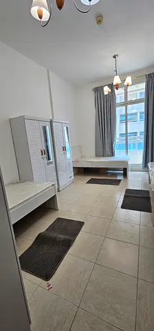 Bedspace available Silicon oasis for males Clean flat