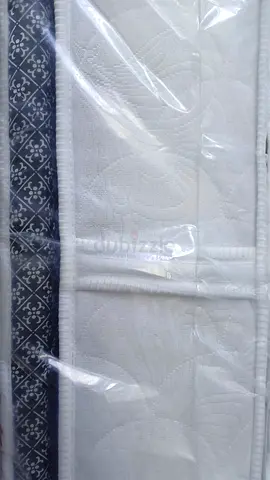 Brend New King size 180x200 spring Top memory foam matress Available 28 cm thikniss