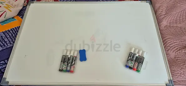 white board WITH 2 PACKS OF 4 MARKERS AND DUSTER FOR SALE