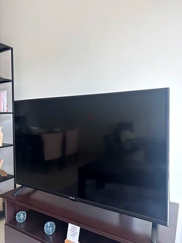 NIKAI 50 ULTRA HD Smart LED TV - Perfect Condition