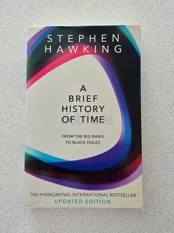 A Brief History of Time by Stephen Hawking (Paperback)
