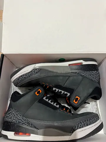 Jordan 3 (Fear pack) size 10