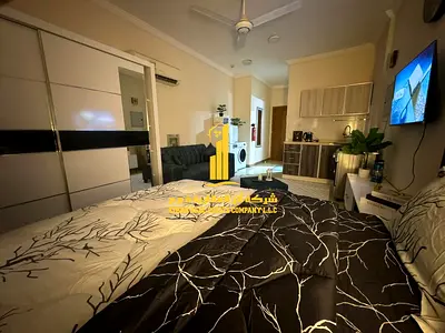 فرصة ذهبية أفخم استوديو مفروش بالكامل للإيجارالشهري شامل الانترنت والفواتير في الروضة 2 شارع الشيخ عمار – عجمان ✨