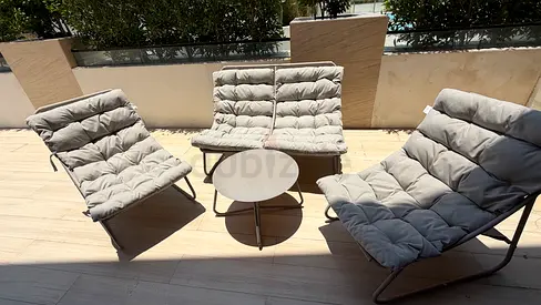 Outdoor patio lounge set - 2 seats + 2 chairs + table, good condition