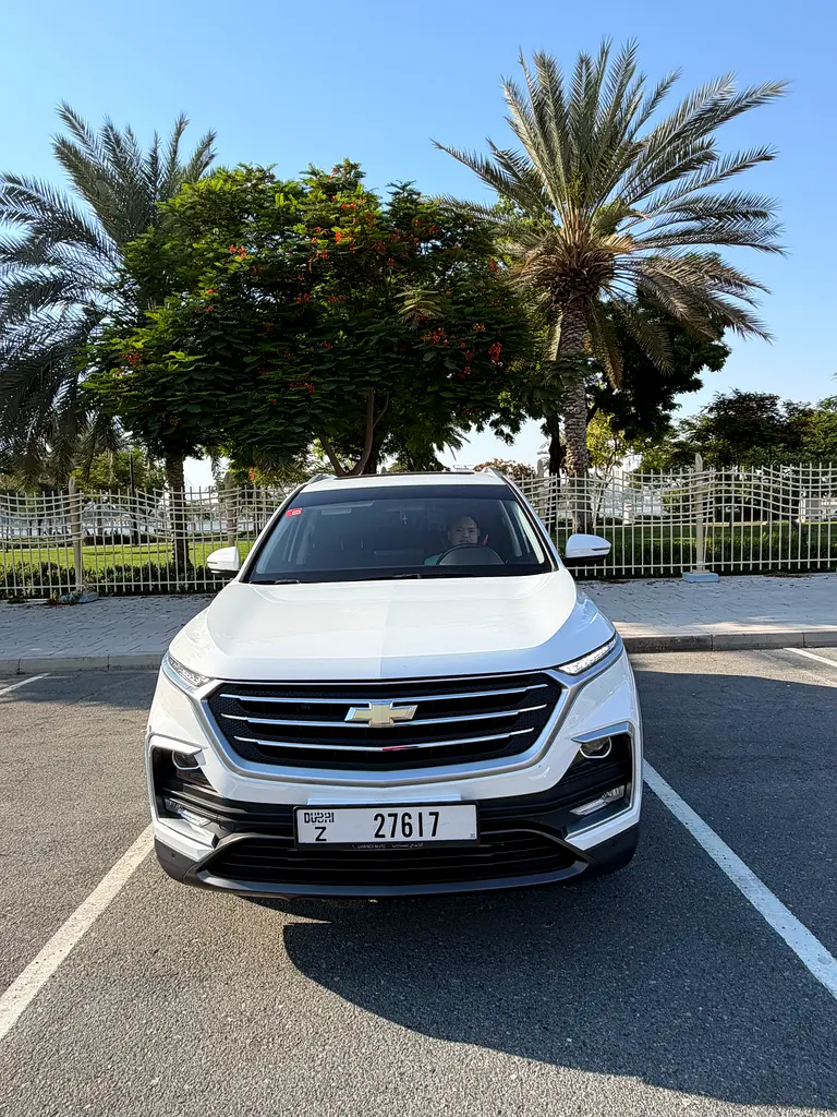 Chevrolet Captiva 2023 — photo 1 of 12