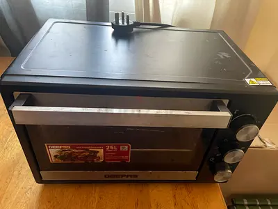 Geepas 25L Electric Oven - Compact Countertop Toaster Oven