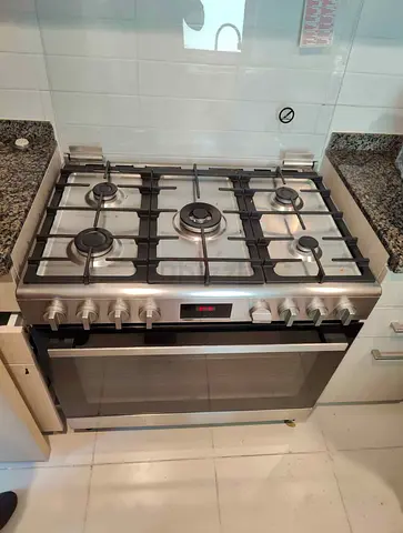 Bosch series 6 Full gas Oven With Fan Digital cooking range Sam like new condition 90cm