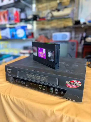 VHS Player Sharp مشغل شريط كبير