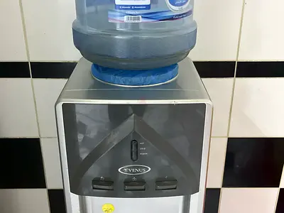 Venus Water Cooler hot and cold Dispenser with fridge down (negotiable)