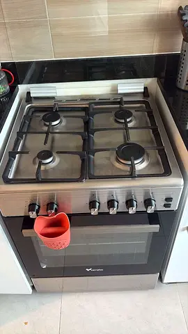 Veneto freestanding 60 cm width gas cooker with oven 4 burners - Pickup 15 July