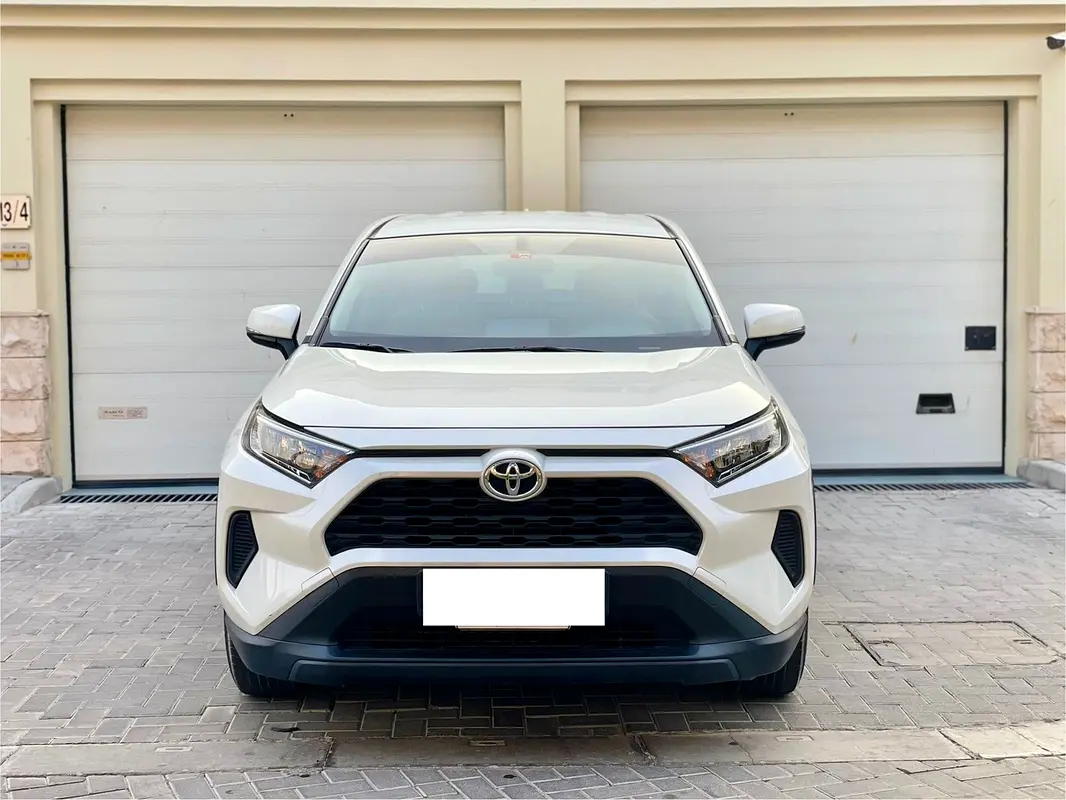 Toyota Rav 4 2021 — photo 1 of 18