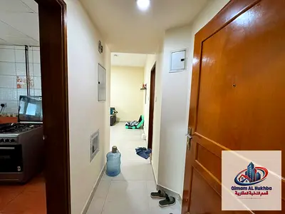 أجمل غرفة وصالة فى الشارقة منطقة المصلى - غرفة ماستر - تكييف وغاز مركزى - مساحة واسعة مناسبة للعائلات مطبخ وعدد 2 حمام