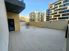 Very nice with big Terrace gym pool parking free just 5 minutes walk metro station