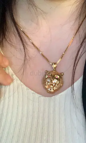 18 K special tiger pendant