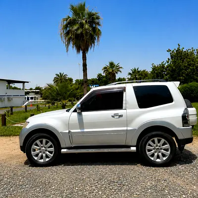 Mitsubishi Pajero GLS 2009 GCC Specs