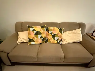 Beige 6-Seater Sofa (3-2-1) in Good Condition