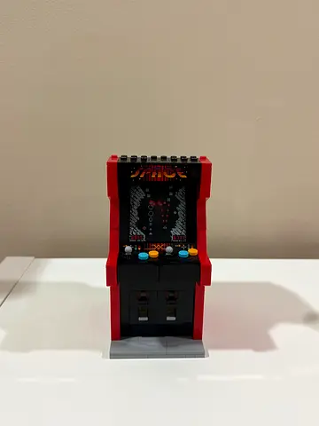 LEGO Arcade Machine (includes coins)