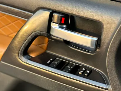صورة 9 لـ 2021 Toyota LAND CRUISER