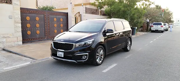 Amazing Grand Carnival, Top of the line, GCC, well maintained in Excellent condition and Full Servic