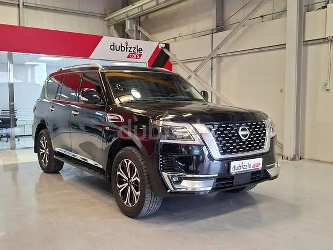 Nissan Patrol 2022 — photo 1 of 12