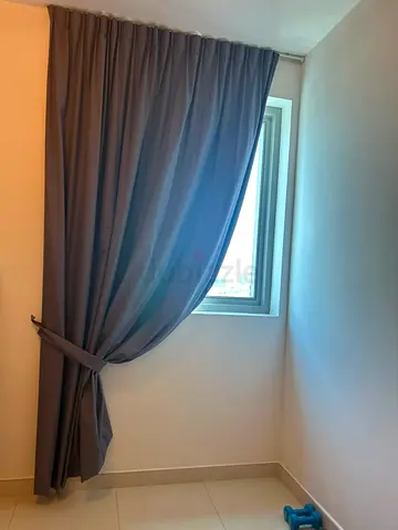 Curtain black out