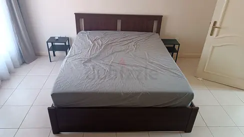 King size bed